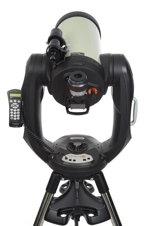 Celestron CPC Deluxe HD 925 Bundle