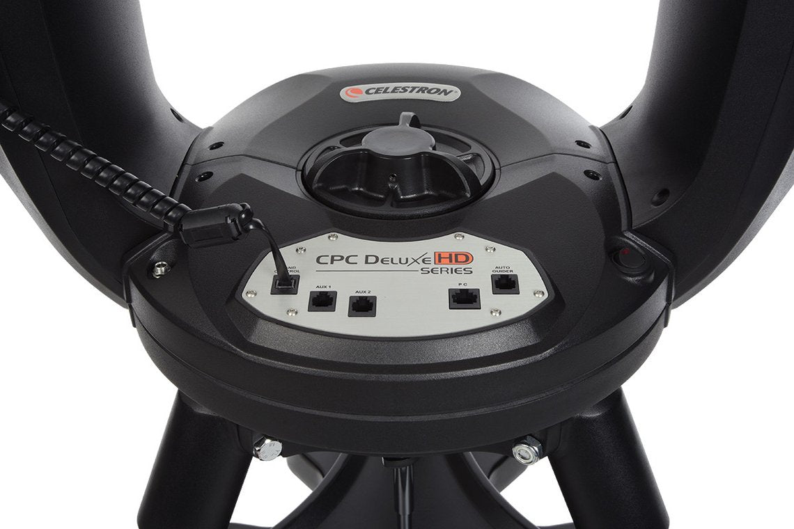 Celestron CPC Deluxe HD 925 Bundle