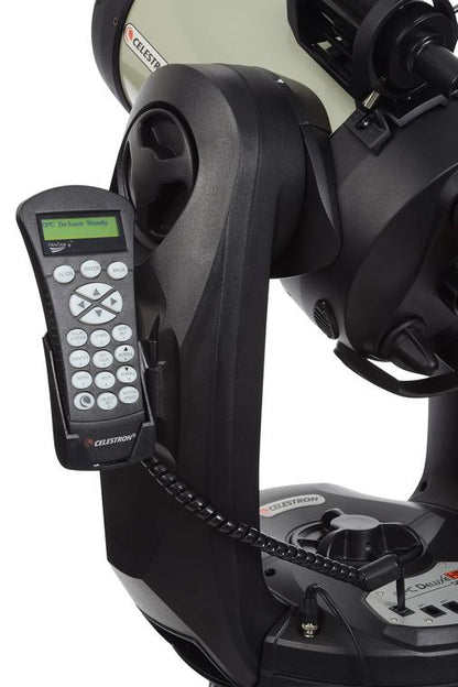 Celestron CPC Deluxe HD 925 Bundle