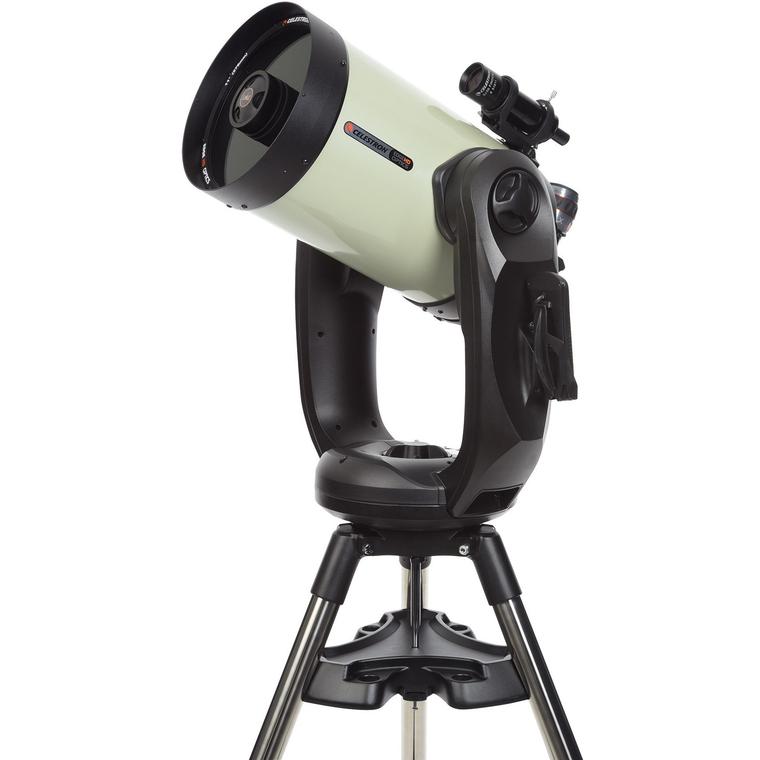 Celestron CPC Deluxe EdgeHD 1100 Bundle